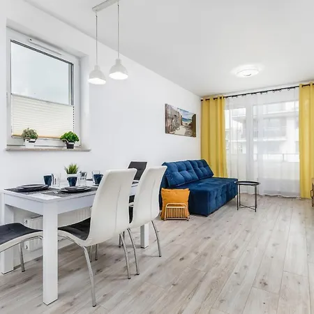 Osiedle Bursztynowe Ii By Renters 아파트 코워브제크